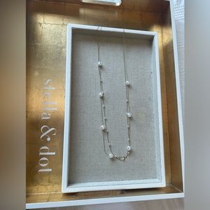 Stella & Dot station Pearl necklace
